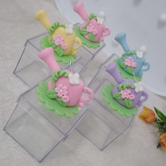Lembrancinha Jardim de Biscuit na Caixinha Acrílica