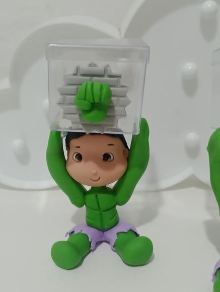 Lembrancinha Hulk Menino em Biscuit com Caixinha Acrílica