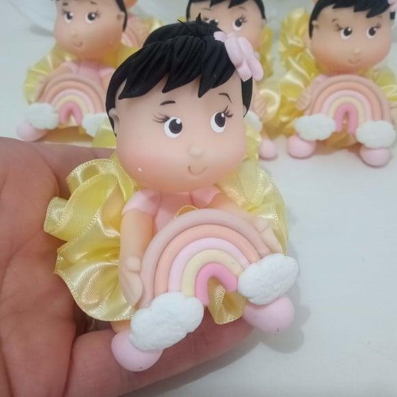 Lembrancinha Menina Arco-íris Boho de Biscuit