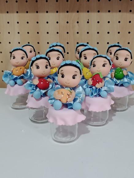 Lembrancinha Menina com Frutinhas de Biscuit Mini Potinho