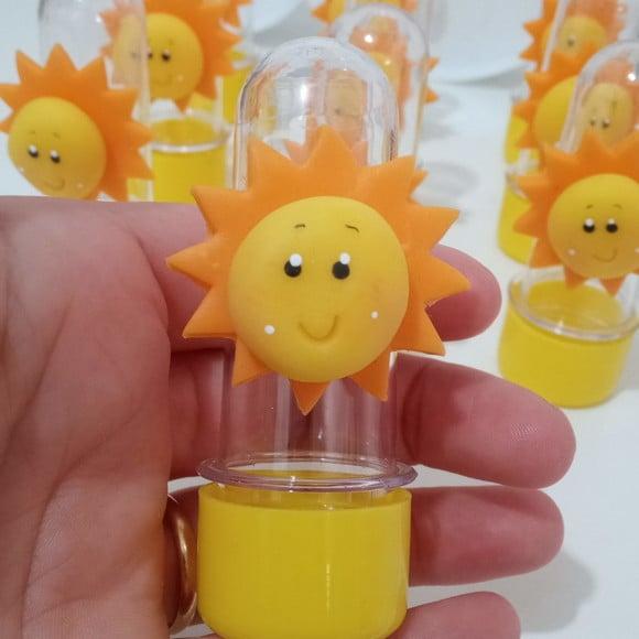 Lembrancinha Sol de Biscuit no Mini Tubete Dez Peças