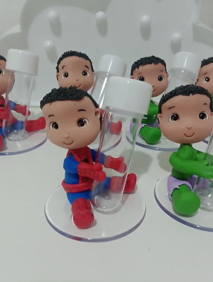 Lembrancinha Tubete Menino Aranha e Hulk em Biscuit