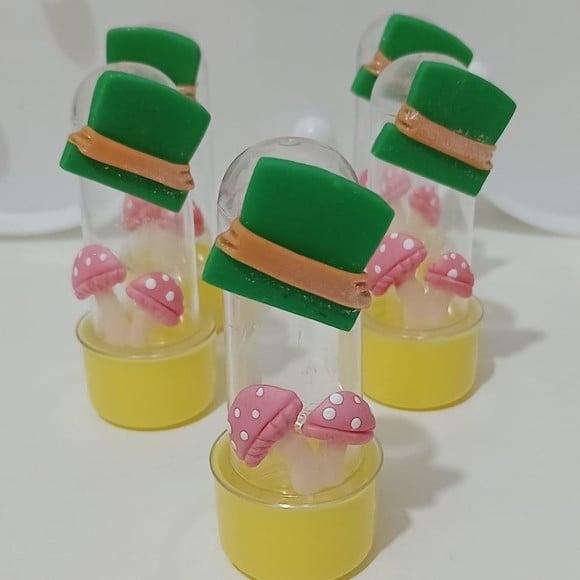 Lembrancinhatubete Chapéu e Cogumelos Festa Alice com Dez