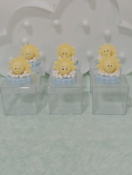 Solzinho de Biscuit na Caixinha Acrílica Dez Peças