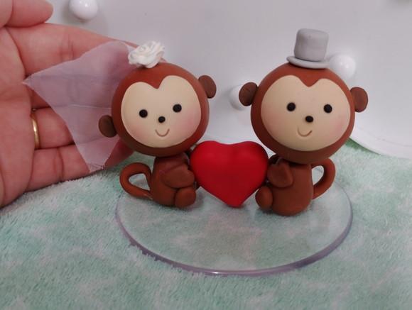 Topo de Bolo Casamento Macaquinhos de Biscuit