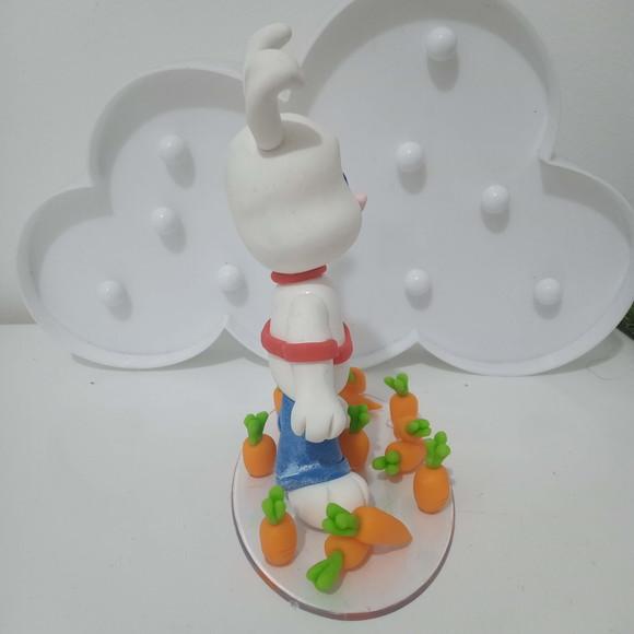 Topo de Bolo Coelho com Cenouras de Biscuit