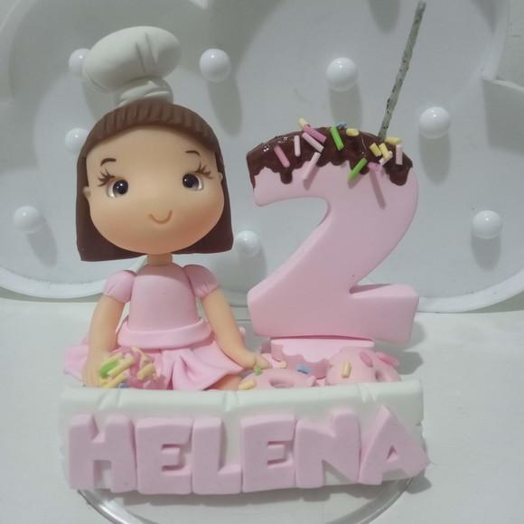 Topo de Bolo Confeiteira Menina de Biscuit com Vela e Nome