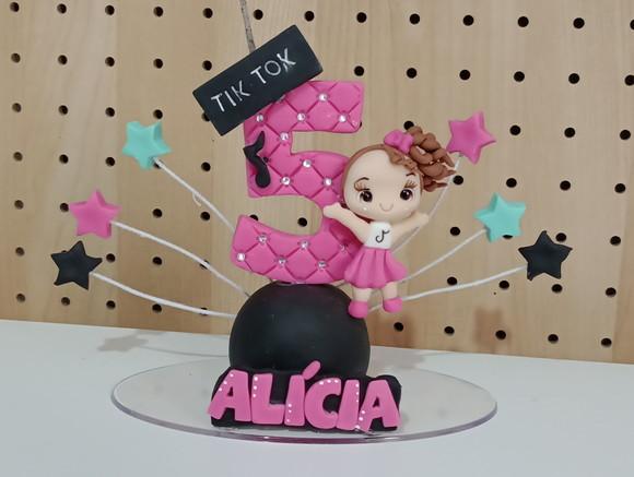 Topo de Bolo com Vela Menina com Estrelinhas de Biscuit