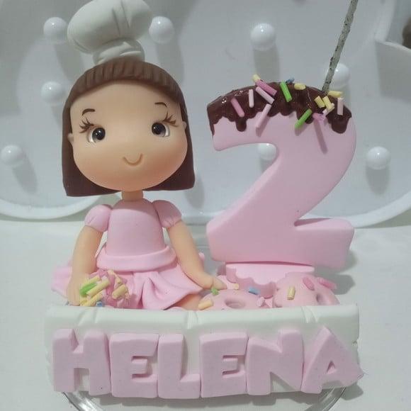 Topo de Bolo Confeiteira Menina de Biscuit com Vela e Nome