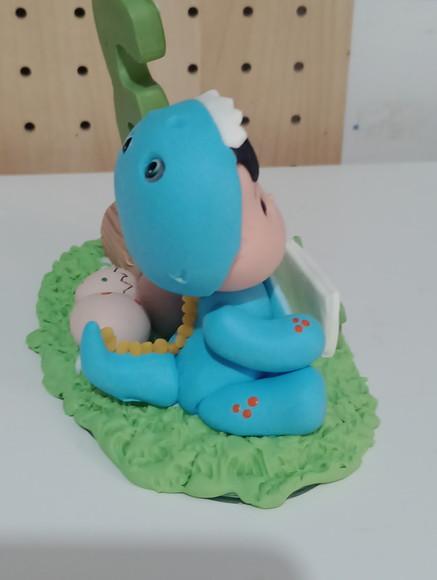 Topo de Bolo Dinossauro Baby de Biscuit