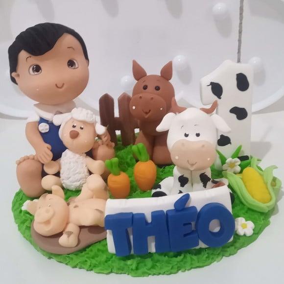 Topo de Bolo Fazendinha de Biscuit com Vela para Menino