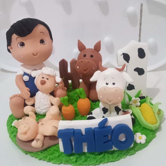 Topo de Bolo Fazendinha de Biscuit com Vela para Menino