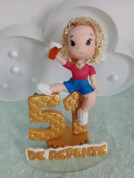 Topo de Bolo Festa Adulto Boneca Sentada no Número