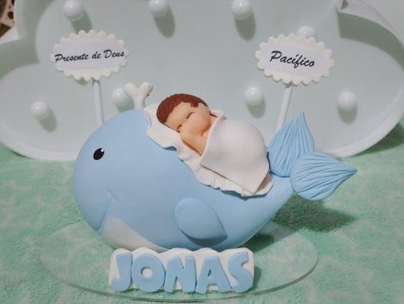 Topo de Bolo Jonas Bebê na Baleia Personalizado