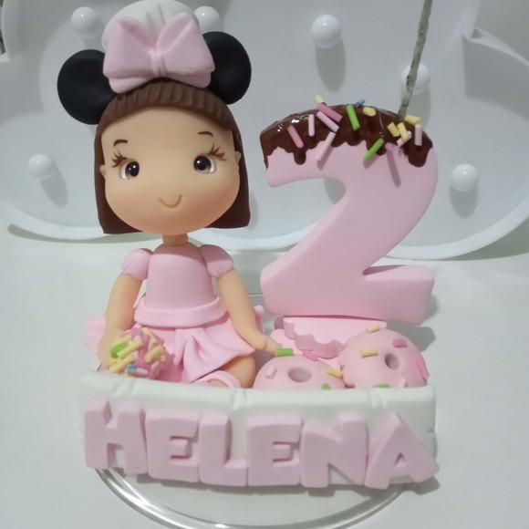 Topo de Bolo Menina Confeiteira de Biscuit com Vela e Nome