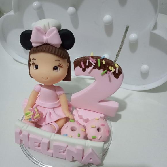 Topo de Bolo Menina Confeiteira de Biscuit com Vela e Nome