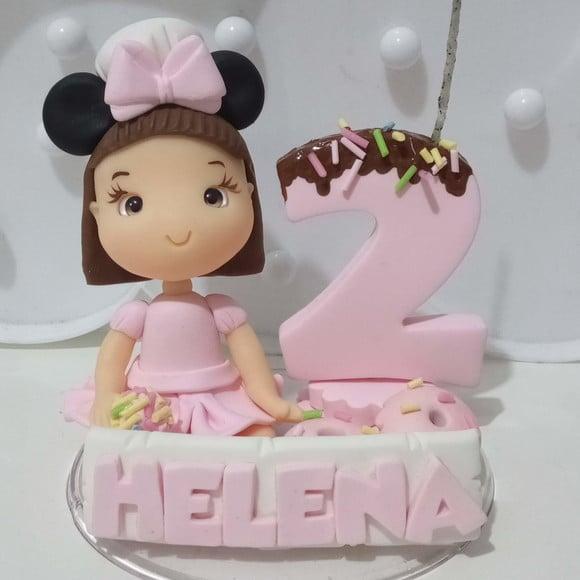 Topo de Bolo Menina Confeiteira de Biscuit com Vela e Nome