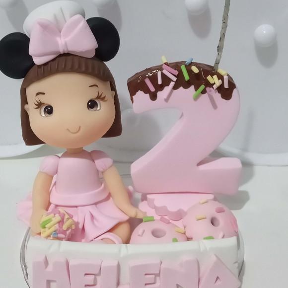 Topo de Bolo Menina Confeiteira de Biscuit com Vela e Nome