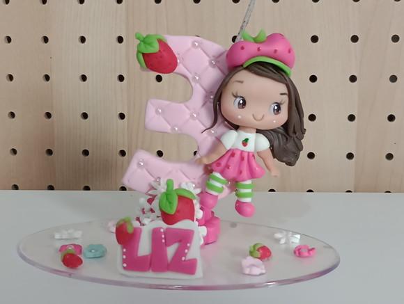Topo de Bolo Menina Moranguinho de Biscuit