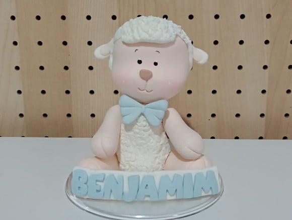 Topo de Bolo Ovelha de Biscuit com Nome para Chá de Bebê