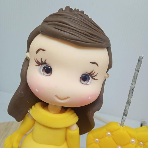 Topo de Bolo Princesa de Vestido Amarelo com Vela e Nome