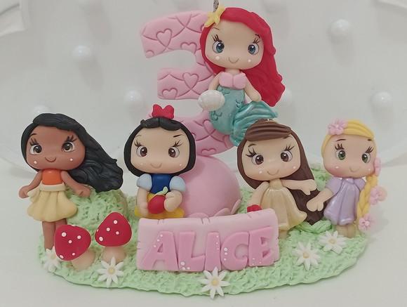 Topo de Bolo Princesas em Biscuit