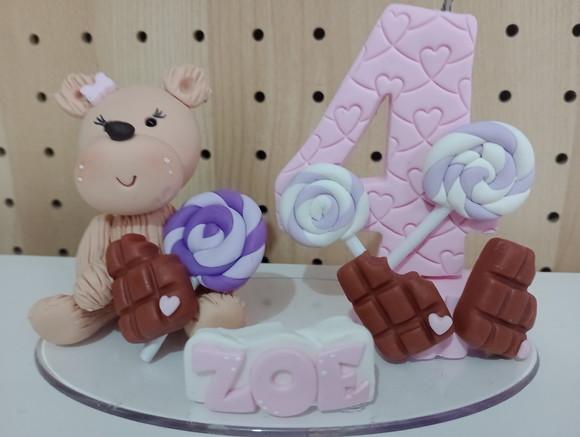Topo de Bolo Urso de Pelúcia e Doces de Biscuit