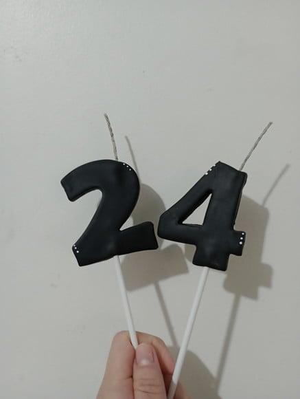 Vela de Biscuit para Aniversário Adulto com Palito