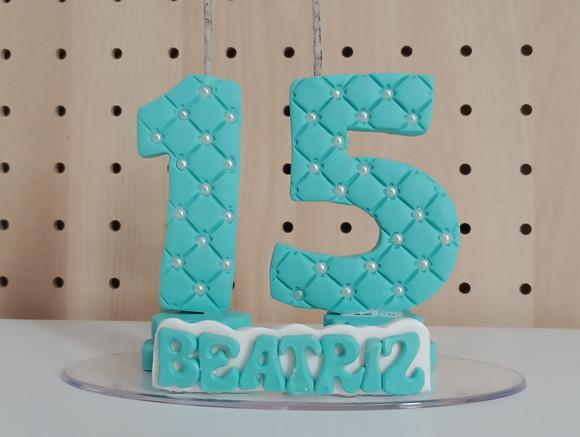 Vela Decorada com Pérolas Quinze Anos de Biscuit