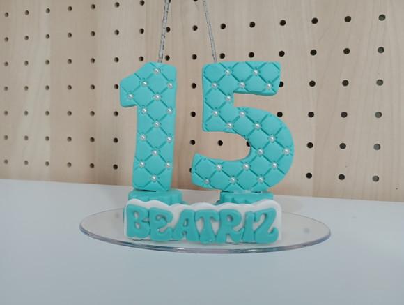 Vela Decorada com Pérolas Quinze Anos de Biscuit