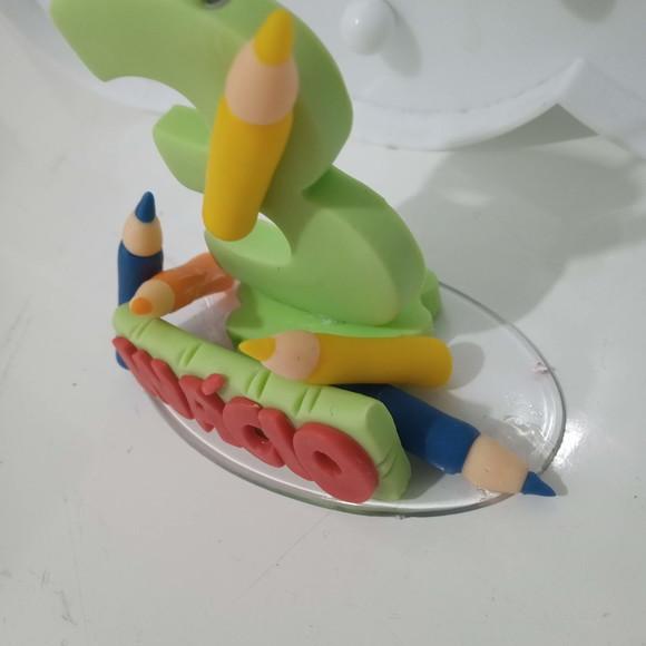 Vela Decorada com Tema Lápis de Biscuit para Festa Infantil