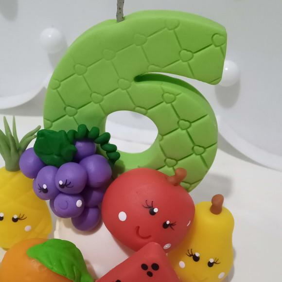 Vela Frutinhas com Carinha de Biscuit