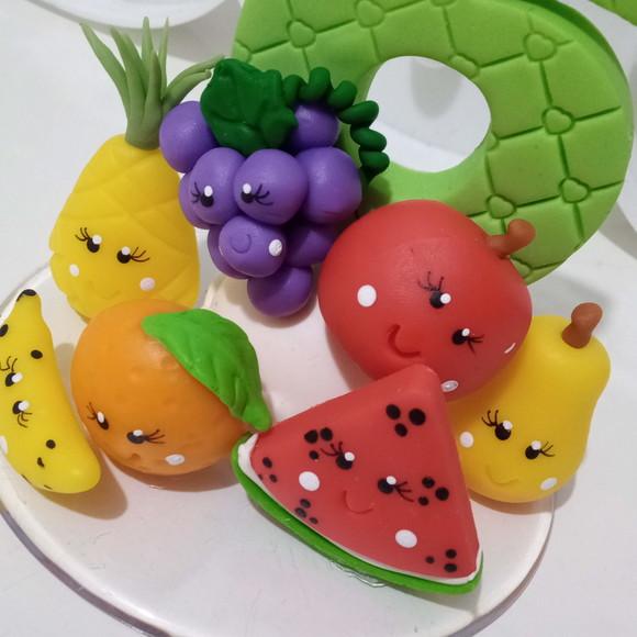 Vela Frutinhas com Carinha de Biscuit