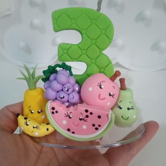 Vela Frutinhas com Carinha de Biscuit