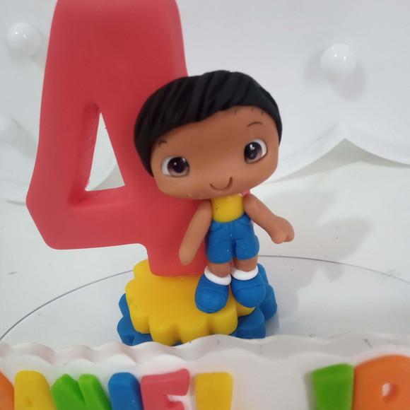 Vela Menino com Nome Tema Neutro de Biscuit