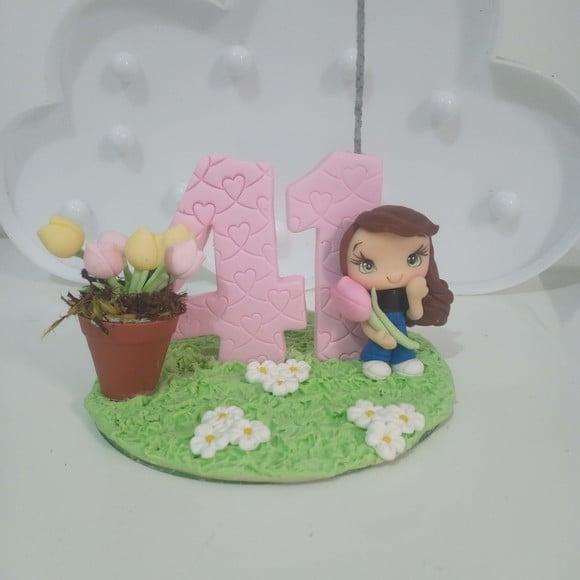 Vela Personalizada com Vaso de Tulipas e Boneca Festa Adulto