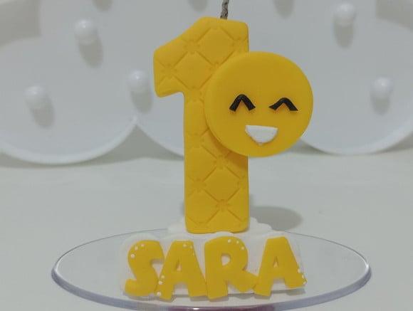 Vela Personalizada Infantil Tema Sorriso de Biscuit