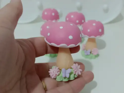 Lembrancinha cogumelo de biscuit festa jardim 10 peças