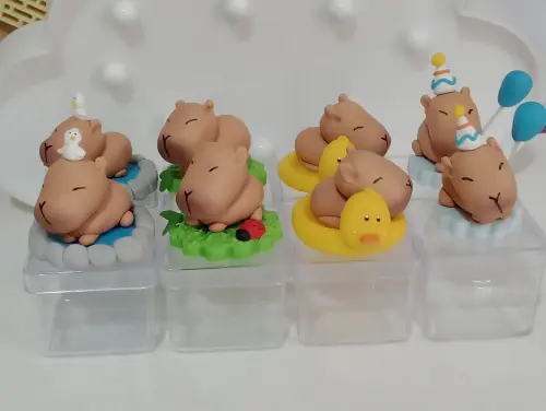 Lembrancinha Capivara de Biscuit Caixinha Acrílica