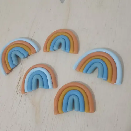 Aplique Arco-íris Boho de Biscuit para Lembrancinha
