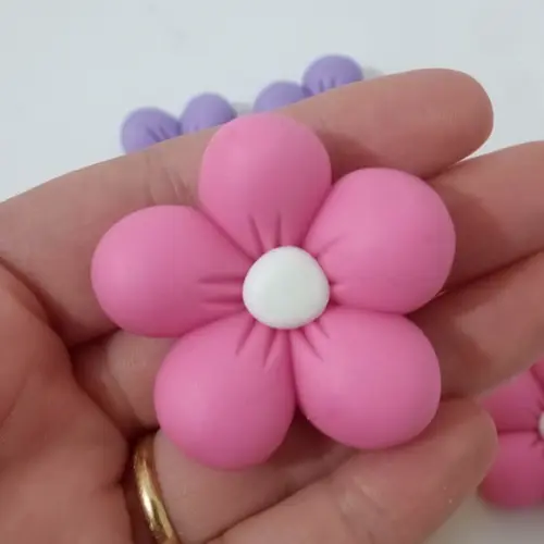 Aplique Florzinha Gordinha de Biscuit para Lembrancinhas