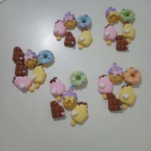 Aplique Doces de Biscuit Pacotinho com Dez Peças
