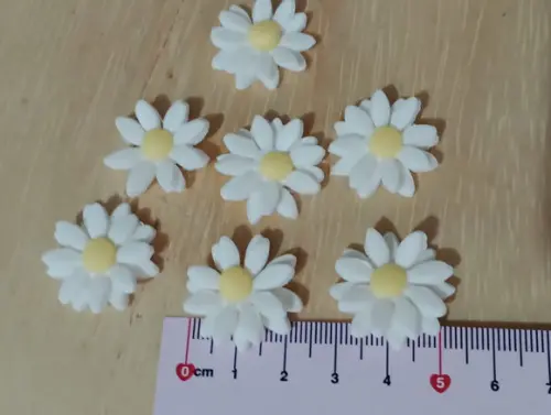 Aplique Mini Margarida de Biscuit Quinze Peças