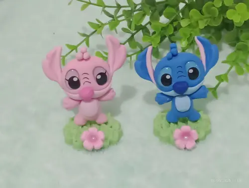 Aplique para Lembrancinhas Stich e Angel em Biscuit