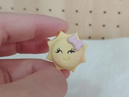 Aplique Solzinho de Biscuit para Lembrancinhas com Dez