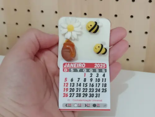 Calendário 2026 de Biscuit Abelha