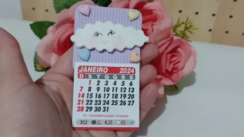 Calendário 2026 de Biscuit Nuvem com Coração