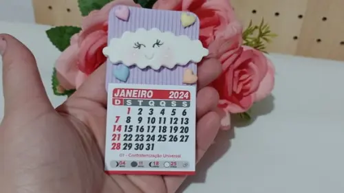 Calendário 2026 de Biscuit Nuvem com Coração