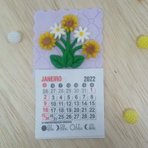 Calendário 2026 Margaridas e Girassóis de Biscuit