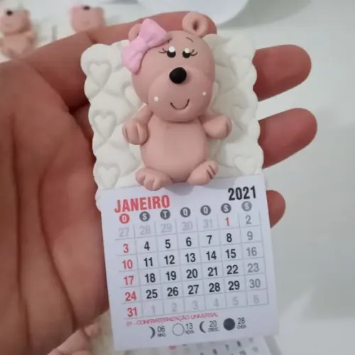 Calendário 2026 Ursinha de Biscuit